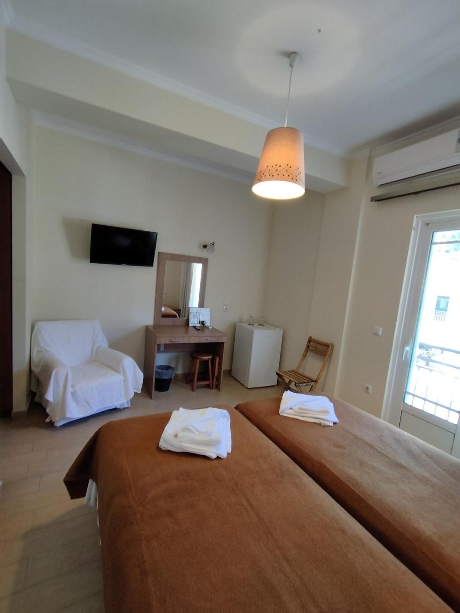 Ilios Hotel 락카 외부 사진